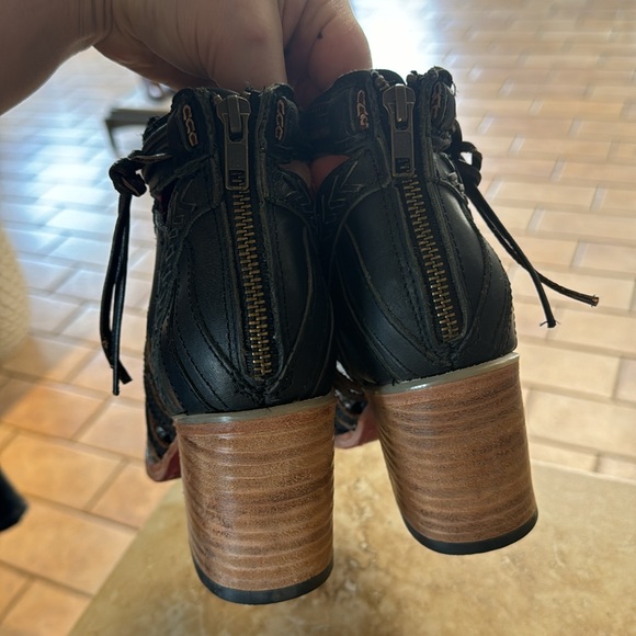 Gladiator Heels // Freebird - Picture 6 of 6